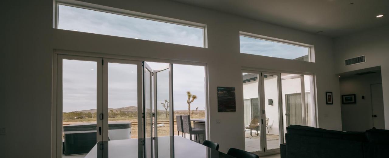 Coyote Tracks - A Modern Desert Experience Villa Joshua Tree Esterno foto