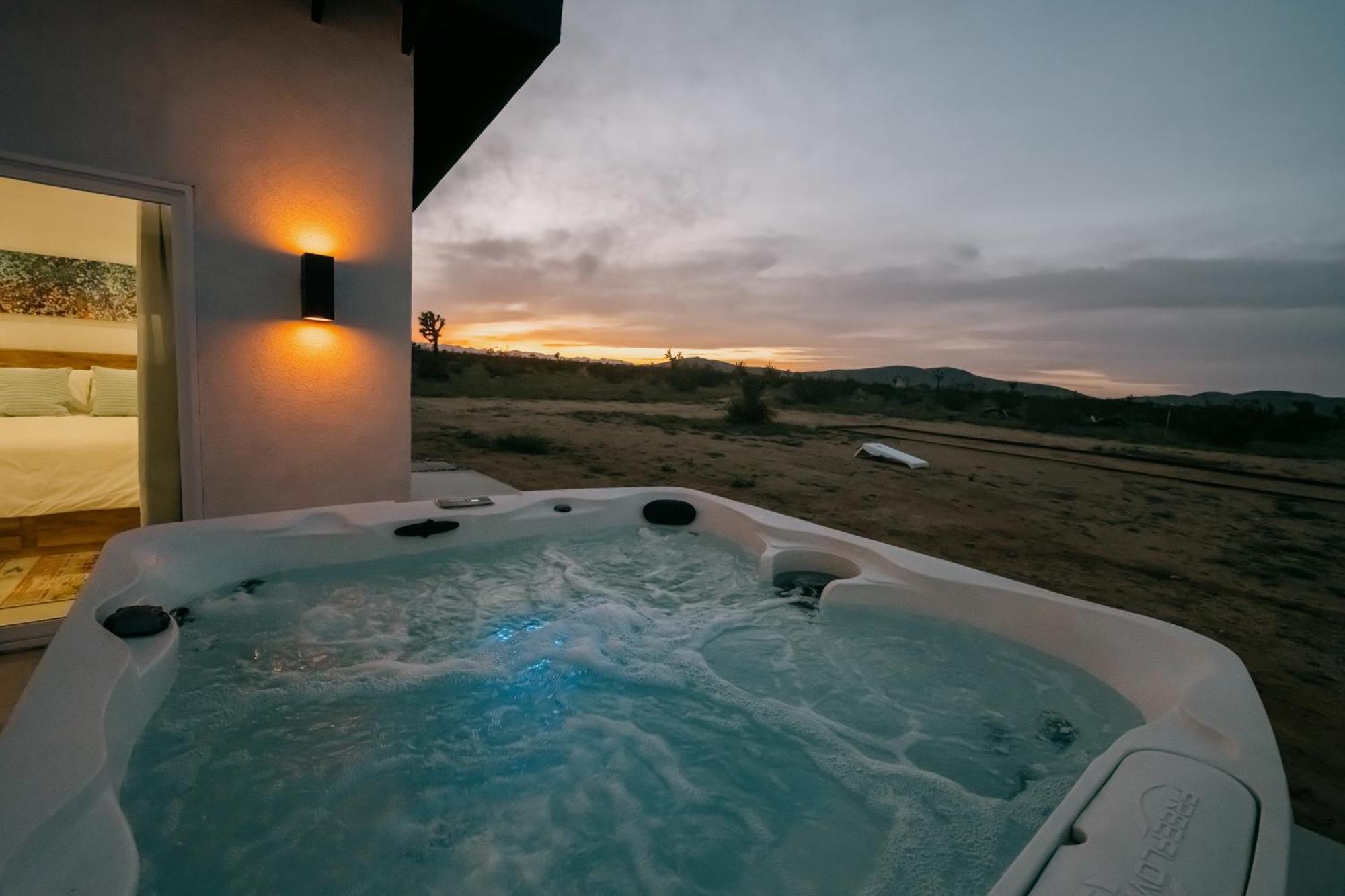 Coyote Tracks - A Modern Desert Experience Villa Joshua Tree Esterno foto