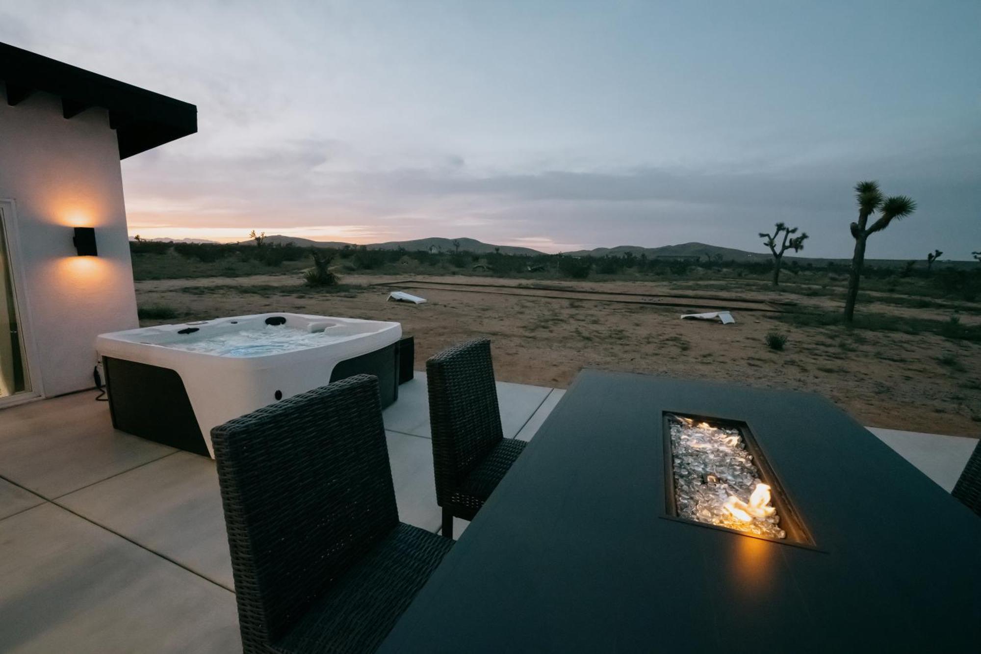 Coyote Tracks - A Modern Desert Experience Villa Joshua Tree Esterno foto