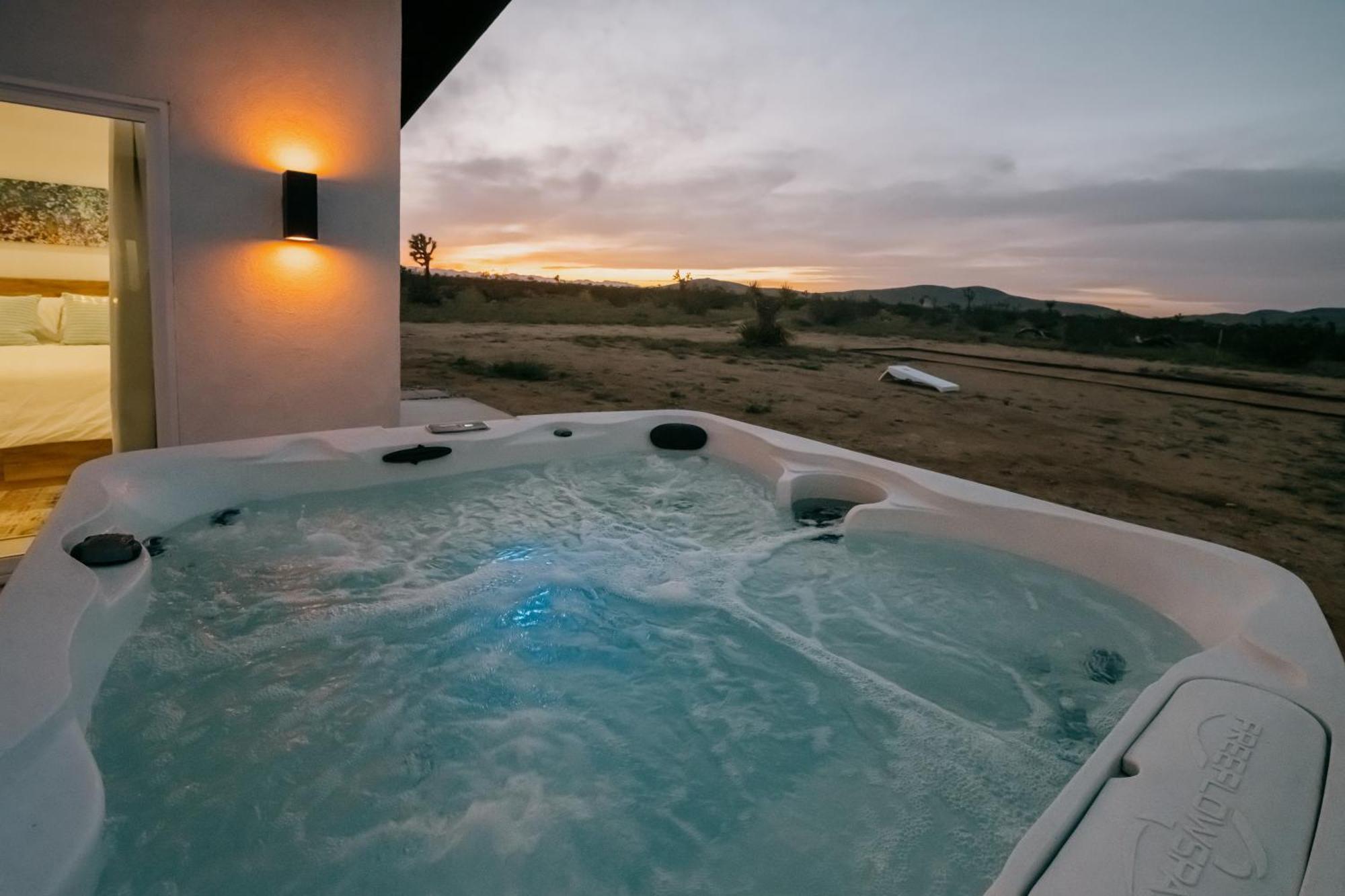 Coyote Tracks - A Modern Desert Experience Villa Joshua Tree Esterno foto